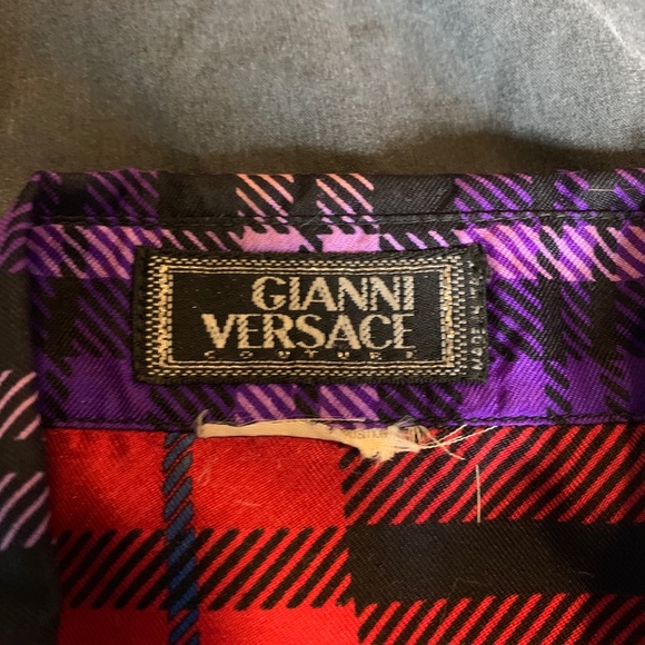 Beautiful Vintage Versace Silk Shirt - Picture 4 of 12